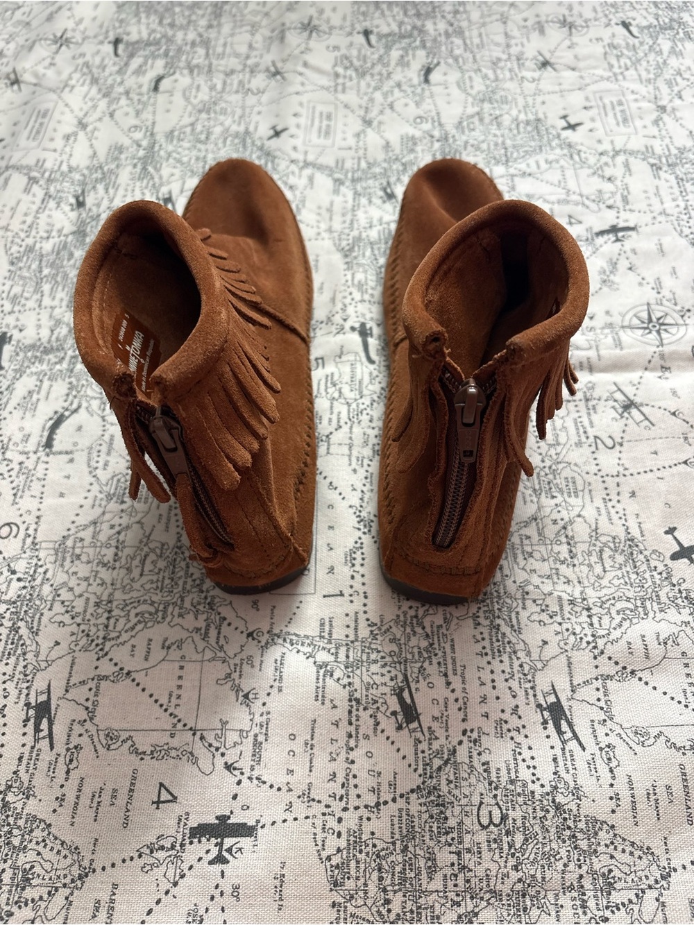 Minnetonka Women's Chestnut Suede Fringe Moccasins - Picture 6 of 6